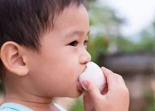 小孩子吃土鸡蛋有哪些好处？